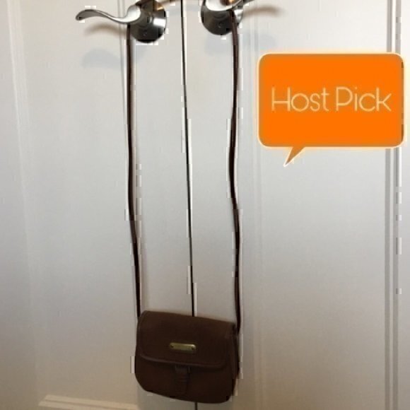 Liz Claiborne Handbags - Vintage brown Liz Claiborne crossbody purse